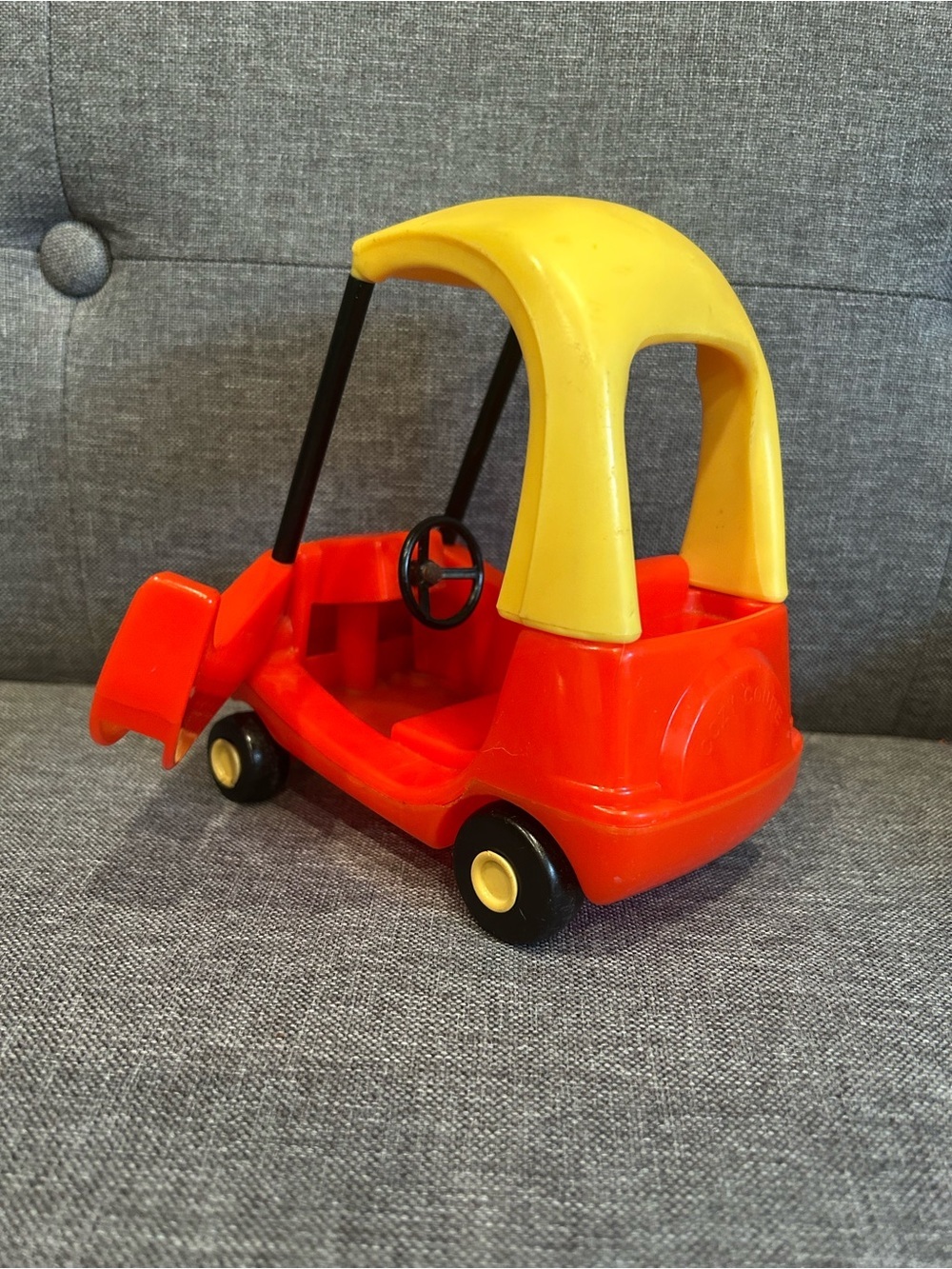 Vintage Little Tikes Cozy Coupe 6” Dollhouse Size Kids Mini Car Toy - Picture 6 of 9